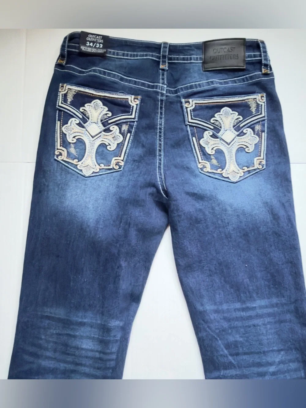 Outcast Outfitters women's Blue Jeans Embroidered Fleur De Lis Cross Pockets